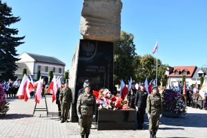 Warta przy pomniku "Chwały Oręża Polskiego"